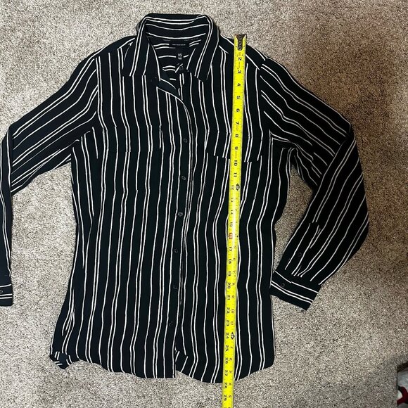 Who What Wear Top Women’s XS Black And White Stripe Button Down Pockets - Picture 7 of 10